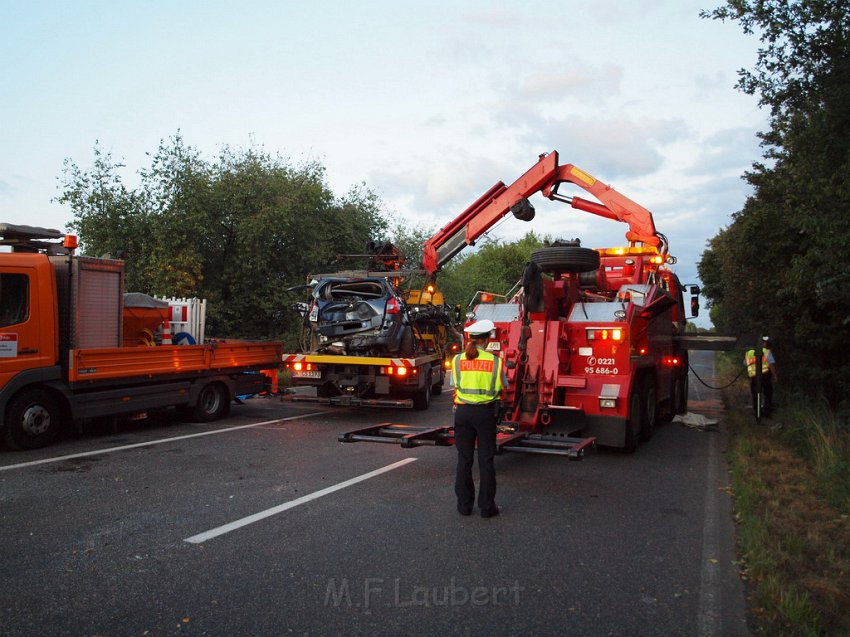 Schwerer VU Koeln Immendorf Kerkraderstr P508.JPG